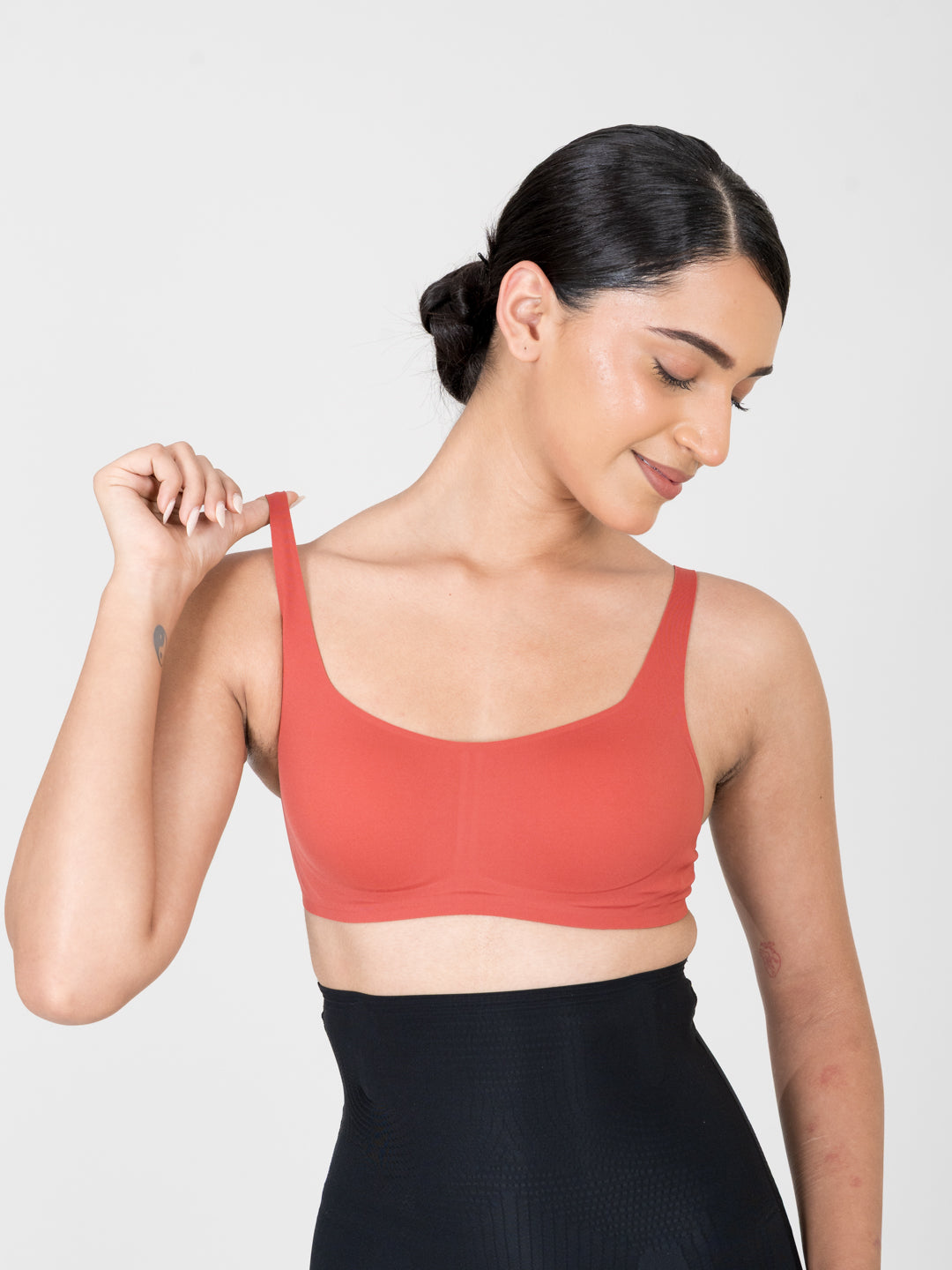 Skyn Scoop Neck Bra